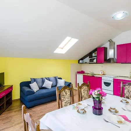 Mali Paradiso - Comfort One Bedroom With Balcony And Poo... Mlini
