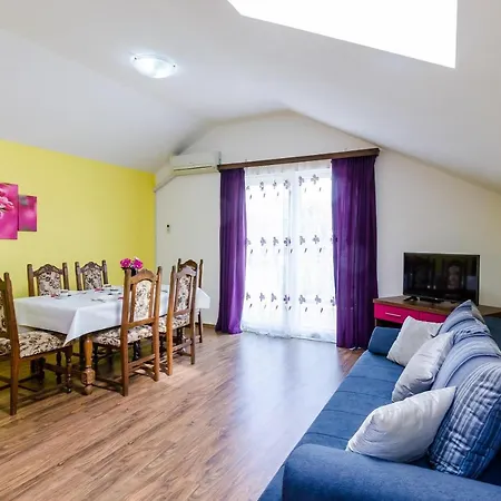 Mali Paradiso - Comfort One Bedroom With Balcony And Poo... Mlini