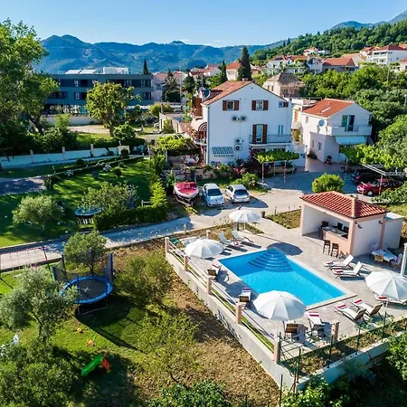 Apartman Mali Paradiso - Comfort One Bedroom With Balcony And Poo... *
